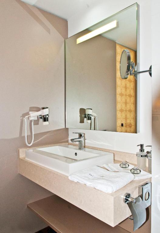 Hotel Vier Jahreszeiten Berlin City Δωμάτιο φωτογραφία